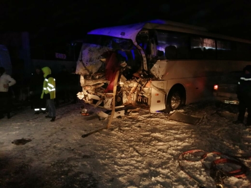 Несколько человек пострадали в ДТП с автобусом и грузовиком в Татарстане