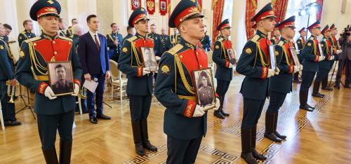 «Герои рождаются в боях и великих трудах»: в Казани отпраздновали День Героев Отечества