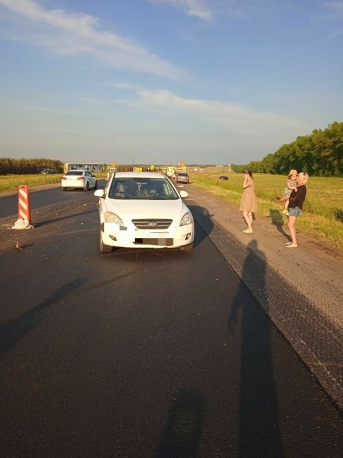 Два человека пострадали в столкновении двух легковушек на трассе М7 в Татарстане