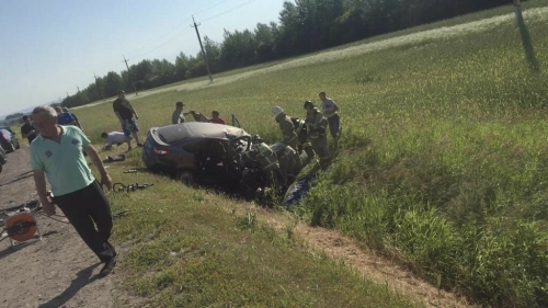 Ребенок погиб и четыре человека пострадали в ДТП с внедорожником на трассе в РТ