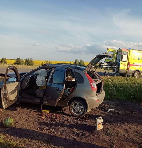 Женщина пострадала в ДТП с легковушкой и внедорожником на трассе в Татарстане