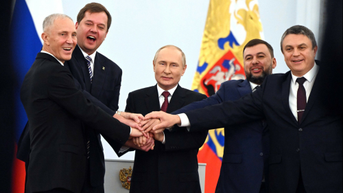 «Воля миллионов людей»: Путин подписал договоры о включении новых регионов в состав РФ