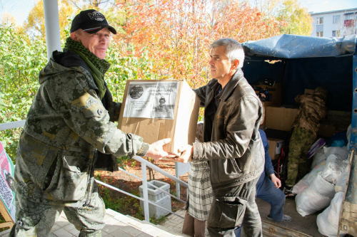 Нижнекамцы отправили 1,5 тонны помощи в госпиталь Рубежного и дом инвалидов Донецка