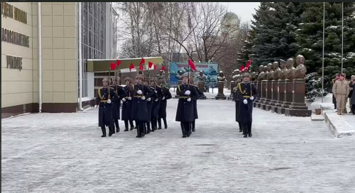 «Воспитываем патриотов»: в Казань на слет съехались юнармейцы со всего Татарстана