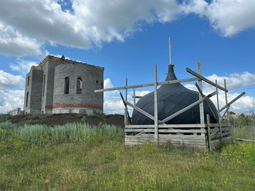 «Помогают и православные, и мусульмане»: в Нижнекамском районе строится новая церковь