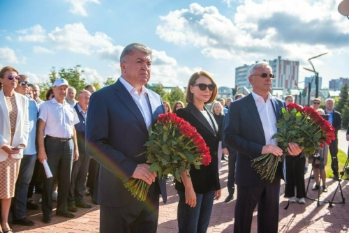 В Челнах прошел траурный митинг в память о первом гендиректоре КАМАЗа Васильеве