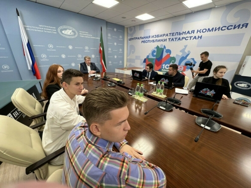 Андрей Кондратьев встретился с молодежным активом избирательной системы Татарстана