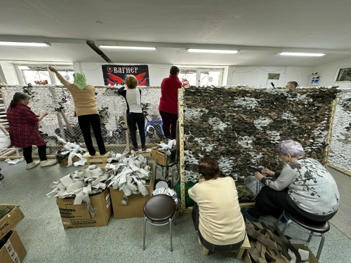 Челнинские волонтеры призвали горожан помочь в плетении маскировочных сетей