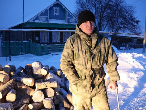 Участнику спецоперации на реабилитации в Актанышском районе привезли дрова