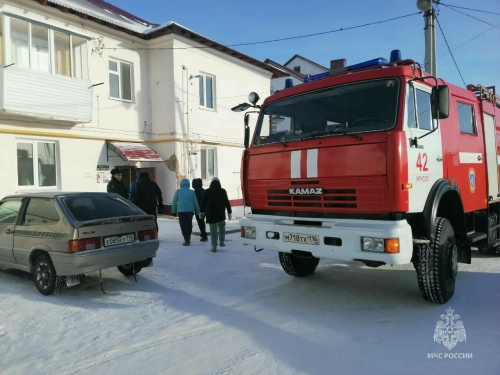 Непотушенная сигарета стала причиной пожара в поселке РТ, пожилой мужчина в больнице