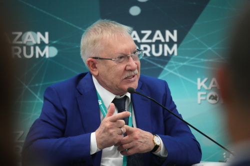 Морозов: KazanForum становится полноценным брендом Татарстана и России