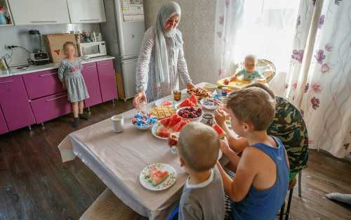 Минтруд РФ оценил число получателей «налогового кешбэка» в 4 млн семей с детьми