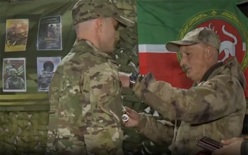 Военнослужащих 72-й мотострелковой бригады отметили государственными наградами РТ