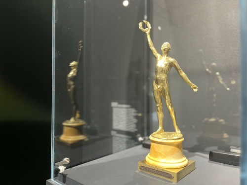 «Покорившие Олимп»: в Национальной библиотеке выставили олимпийские артефакты