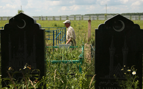 Кладбище на месте свалки: жители против кладбища, глава поселения – против жителей