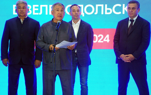Фулфилмент-центр и завод теплоизоляции: Минниханов дал старт новым проектам в Татарстане