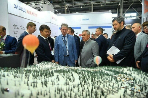 Минниханов встретился с руководством Уральской горно-металлургической компании