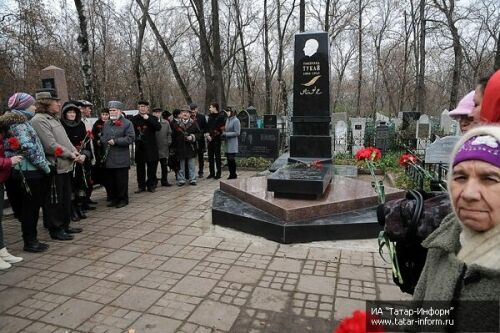 Открыт обновленный надгробный памятник Тукаю