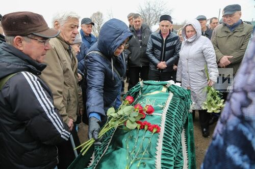 В Старом Аракчино простились с Мансуром Зиннатовым