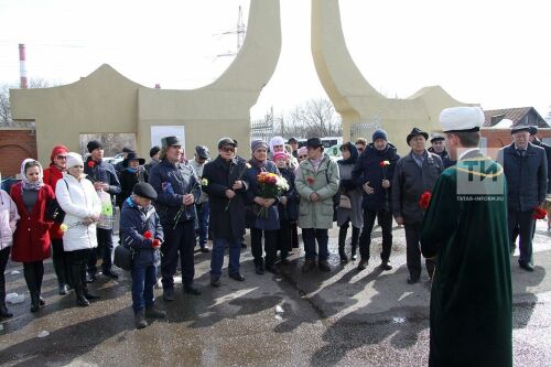 Посещение могилы Айрата Арсланова