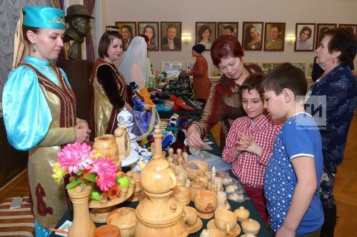 Театрализованный концерт в честь 20-летия арского землячества