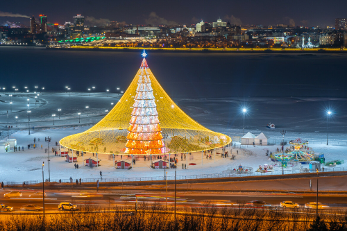 В Казани открыли центральную елку