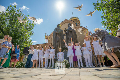 Крестный ход и молебен в честь дня семьи, любви и верности