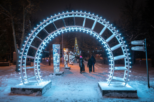 Новогодние локации: парк «Крылья Советов»