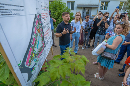 Для казанцев провели экскурсию о благоустройстве территорий по программе «Наш двор»