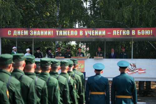 В Казанском танковом училище встретили День знаний