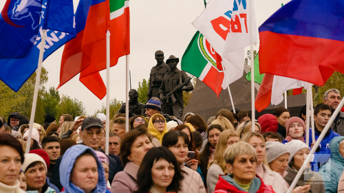 В Казани прошел митинг в поддержку референдумов на Донбассе