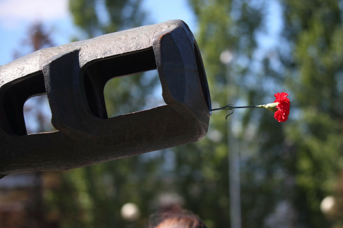 В парке Победы прошел парад юнармейцев