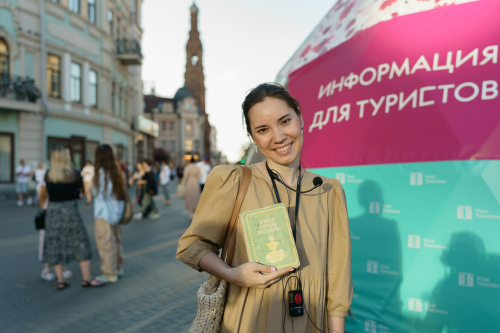 Гастрономическую экскурсию по улице Баумана провели для казанцев и туристов