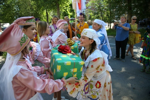 В Дербышках прошел традиционный сбор подарков на Сабантуй