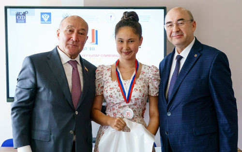 Победителей олимпиады по татарскому языку наградили в Институте филологии и межкультурной коммуникации КФУ