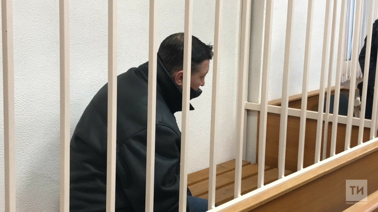 Суд арестовал водителя легковушки, сбившего насмерть двоих пешеходов в Казани