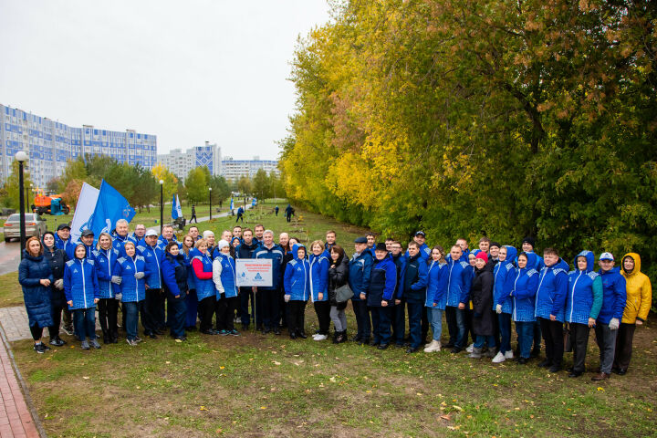 В нижнекамском парке Нефтехимиков появилась первая в городе аллея из каштанов