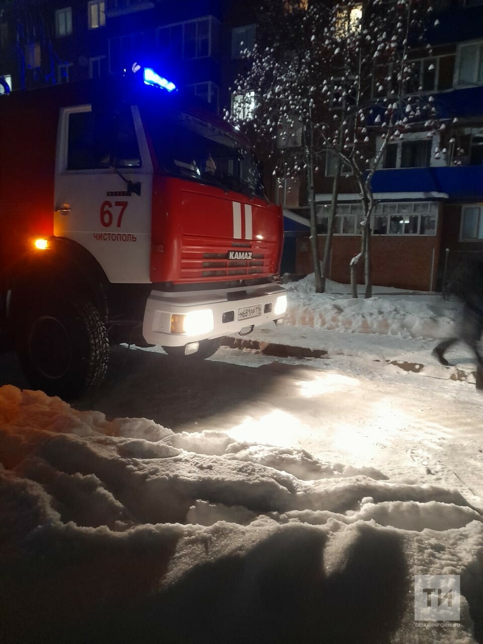 Мужчина погиб на пожаре в пятиэтажке в Чистополе