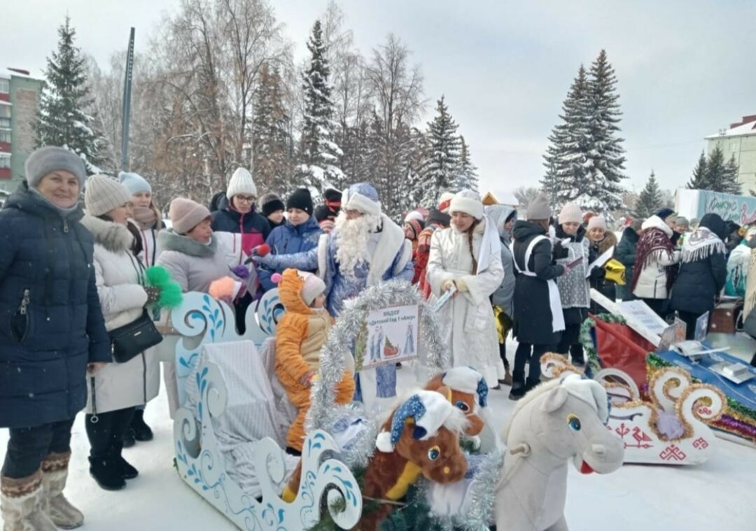 В Бавлах впервые состоялся фестиваль креативных саней