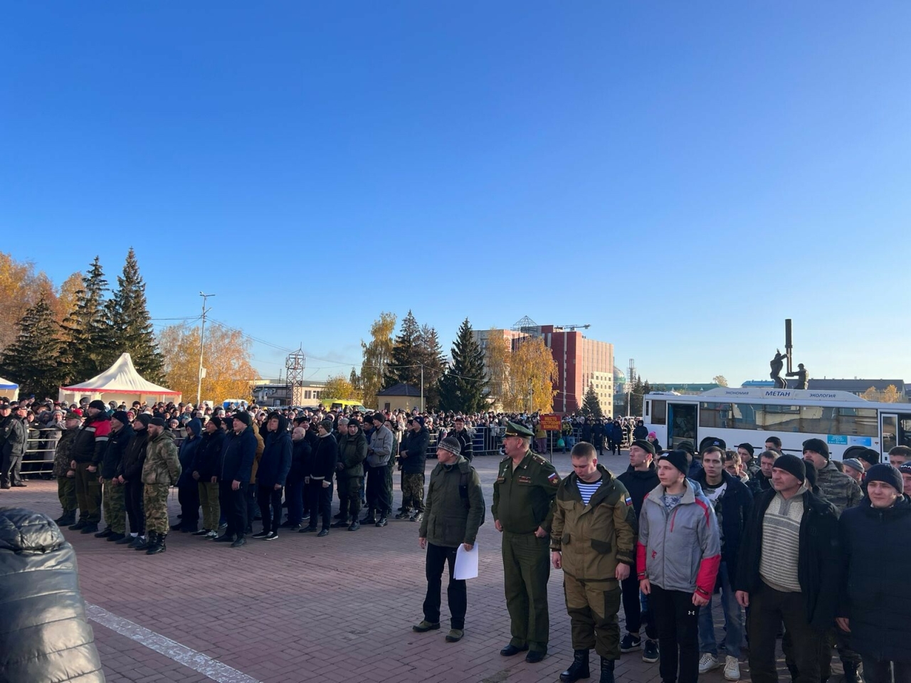 Альметьевск отправил в Казань еще два автобуса с мобилизованными гражданами