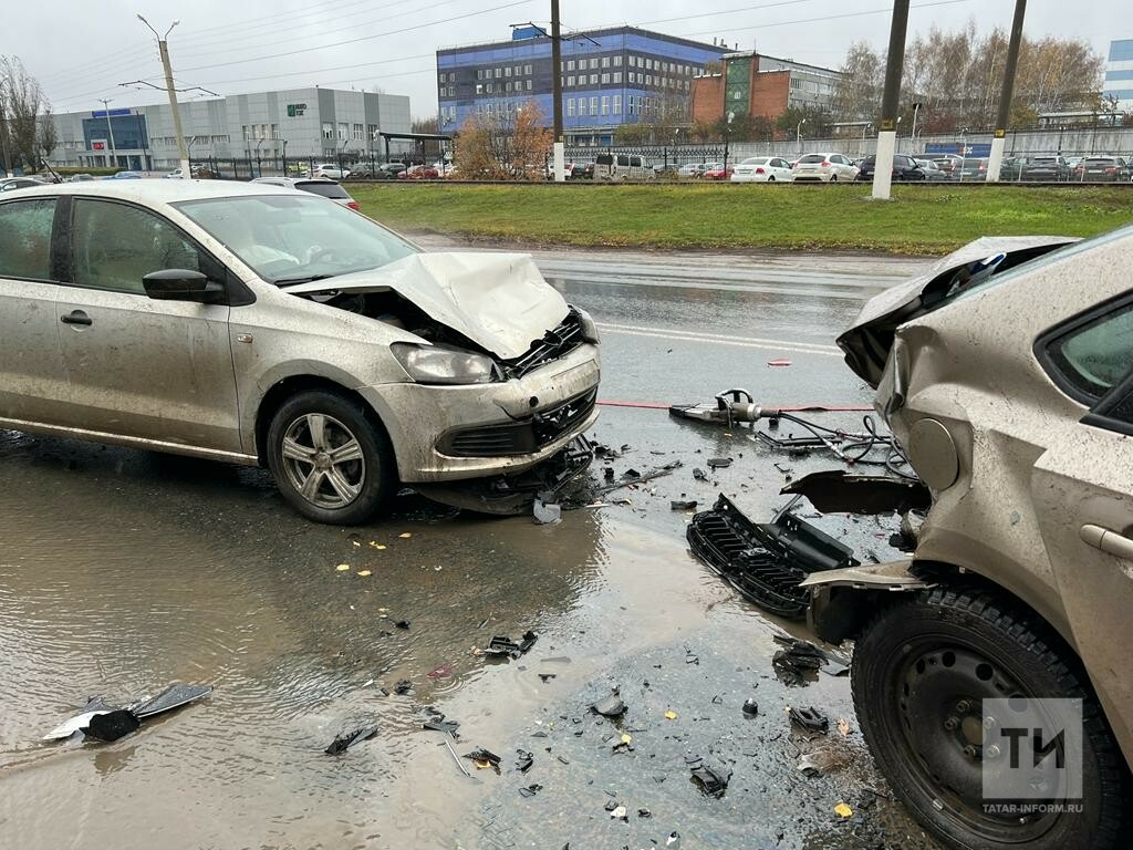 Четыре человека пострадали в массовом ДТП в промзоне Нижнекамска