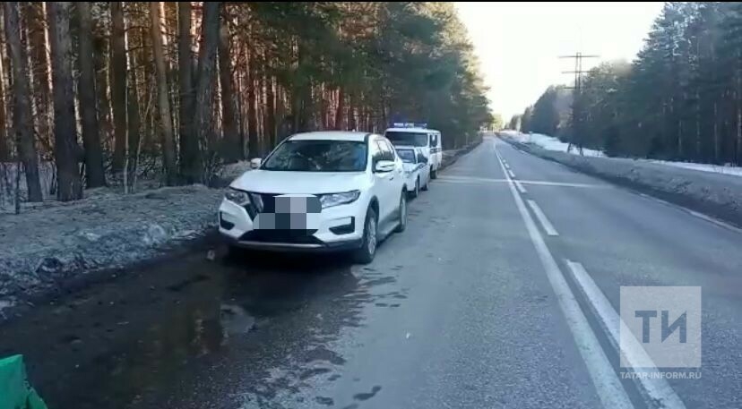 Под Челнами внедорожник сбил пьяного пешехода, который внезапно вышел на дорогу