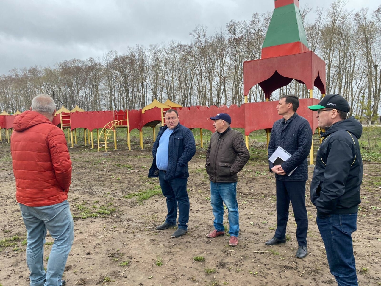 В поселке под Пестрецами началось благоустройство места отдыха и развлечений