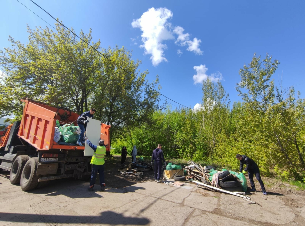 В Челнах во время субботников вывезено 315 тонн резиновых покрышек