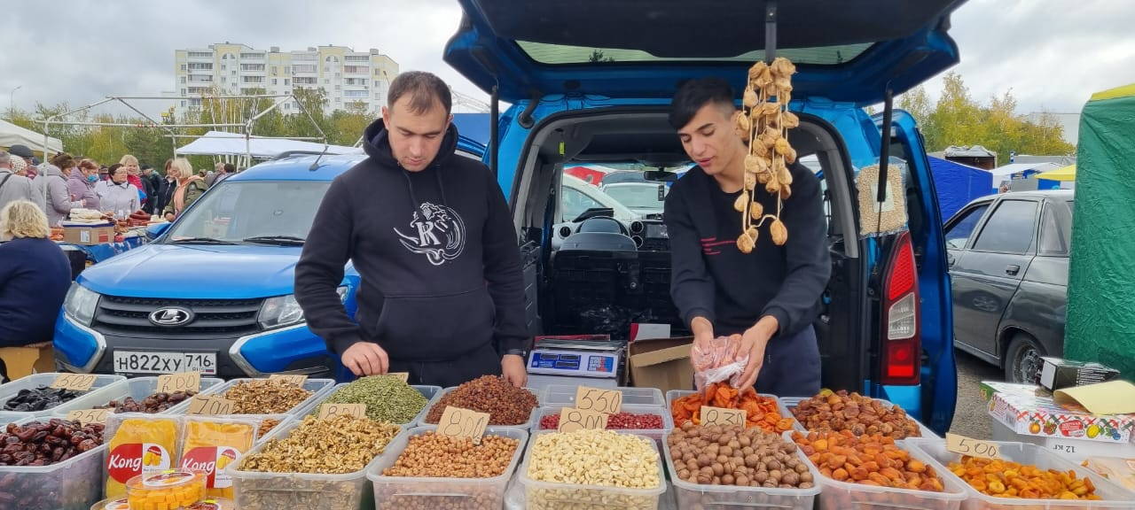 Более 870 тонн продукции привезли на сельхозярмарки в Набережных Челнах