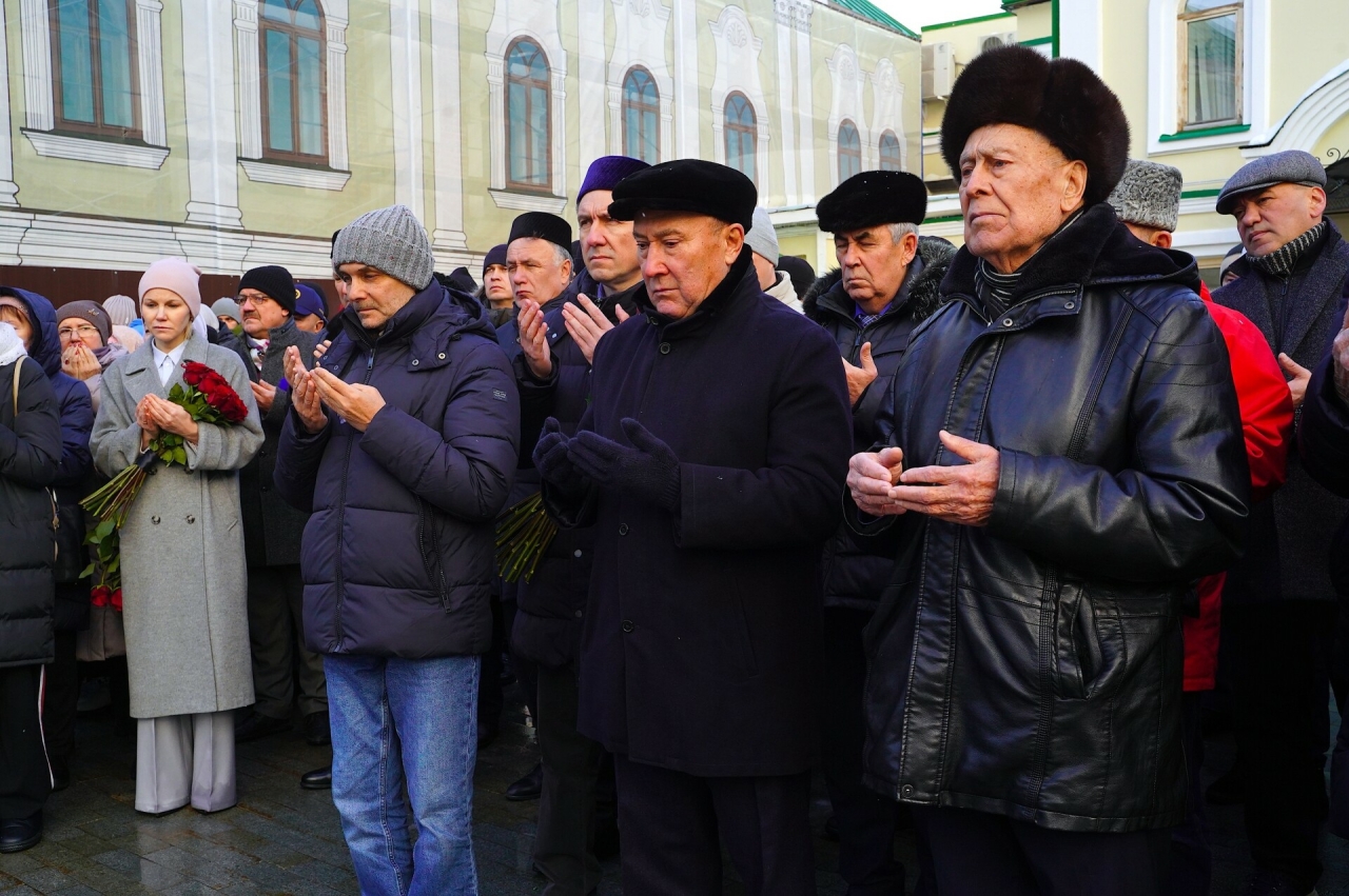 В последний путь проводили одну из самых ярких звезд татарского театра Наилю Гараеву