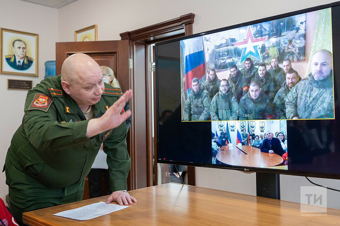 «Скоро увидимся, сестренка»: в Казани провели телемост для родственников мобилизованных