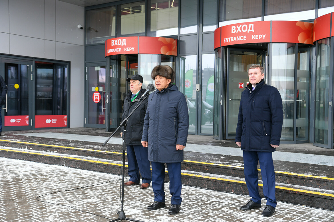 Умные комбайны и крафтовые чаи: чем удивили Минниханова на выставке «ТатАгроЭкспо»