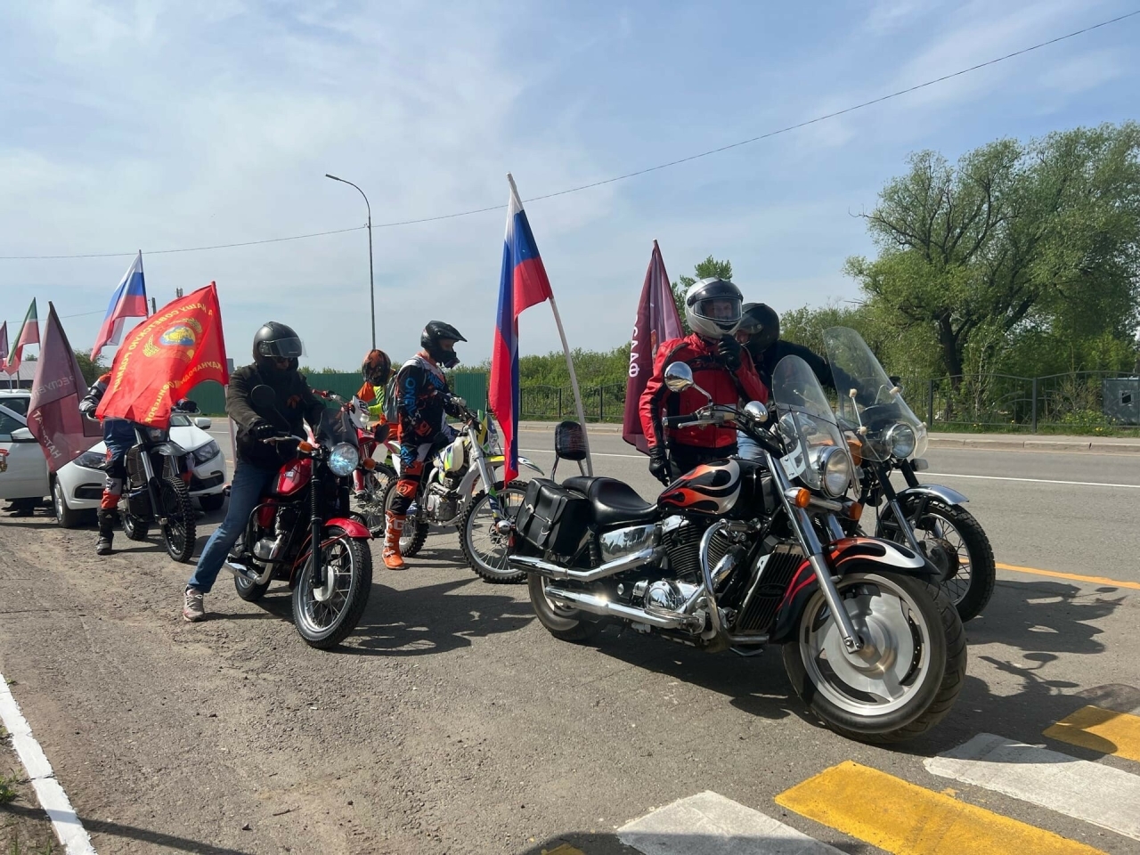 В Пестречинском районе сняли на видео автомотопробег «По дорогам Героев»