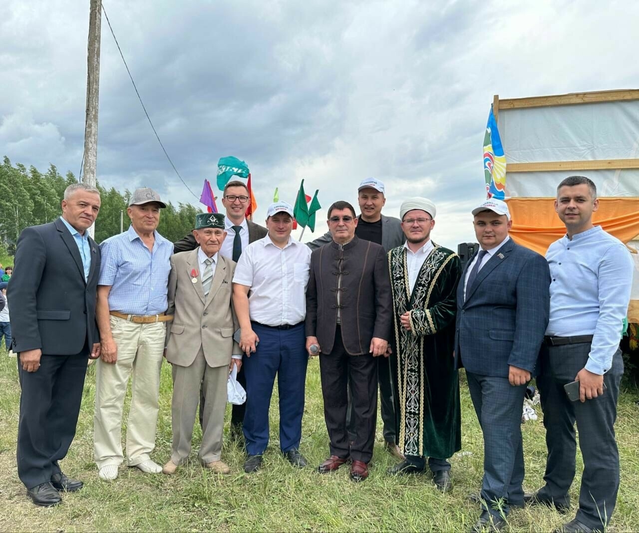 Салават и участник войны Зайнак Аглиев приняли участие в менделеевском Сабантуе